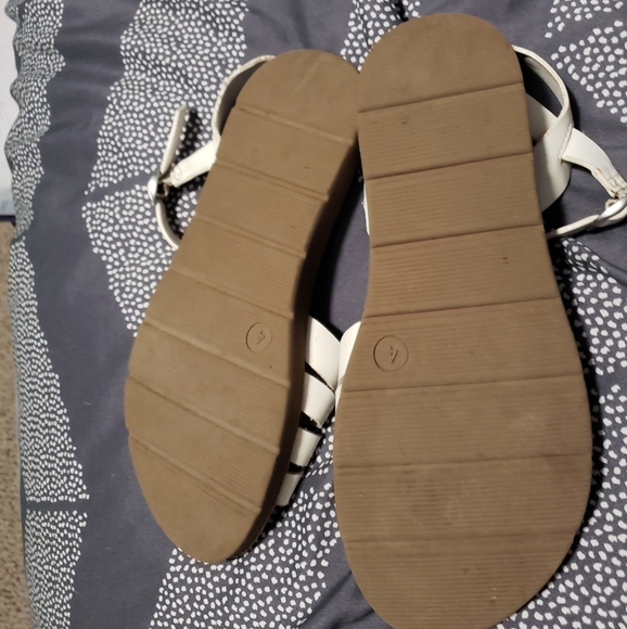 Girls Cat and Jack White Sandals Size 4 - Picture 3 of 3
